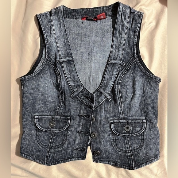 Guess Jeans: Cotton Vest - Picture 1 of 10